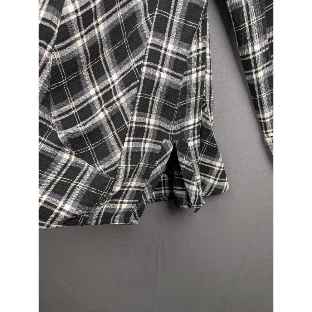 Torrid Womens Black White Plaid V-Neck Long Sleeve Blouse Top Size 0 - Picture 5 of 8